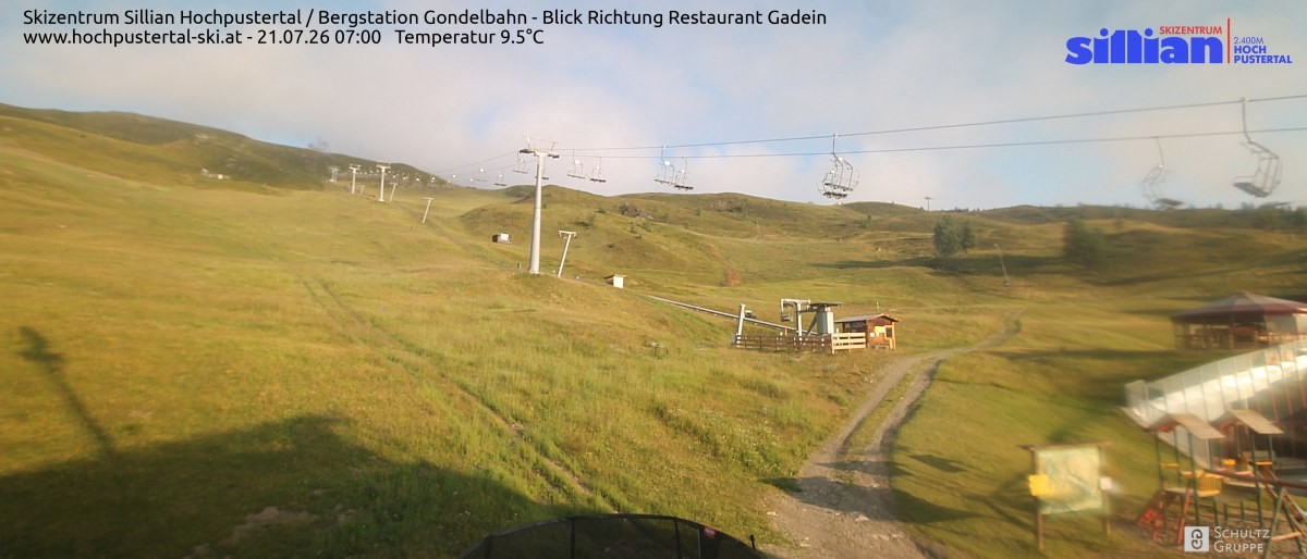 Archiv Foto Webcam Bergstation Gondelbahn in Sillian