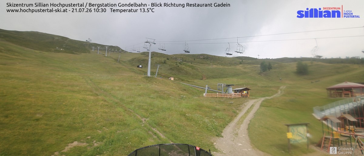 Archiv Foto Webcam Bergstation Gondelbahn in Sillian