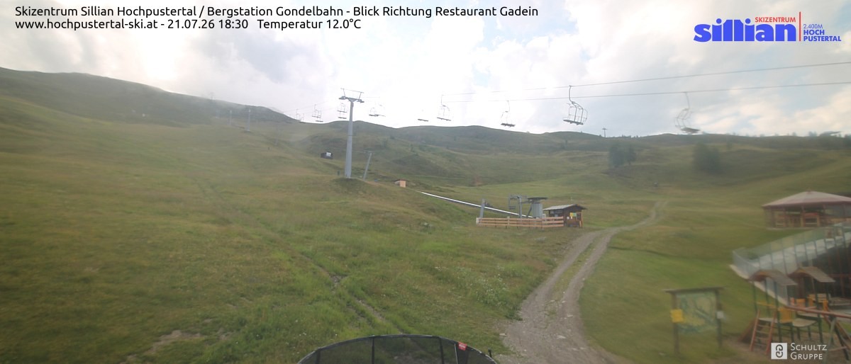 Archiv Foto Webcam Bergstation Gondelbahn in Sillian