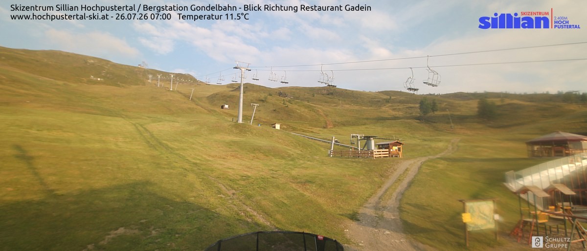 Archiv Foto Webcam Bergstation Gondelbahn in Sillian