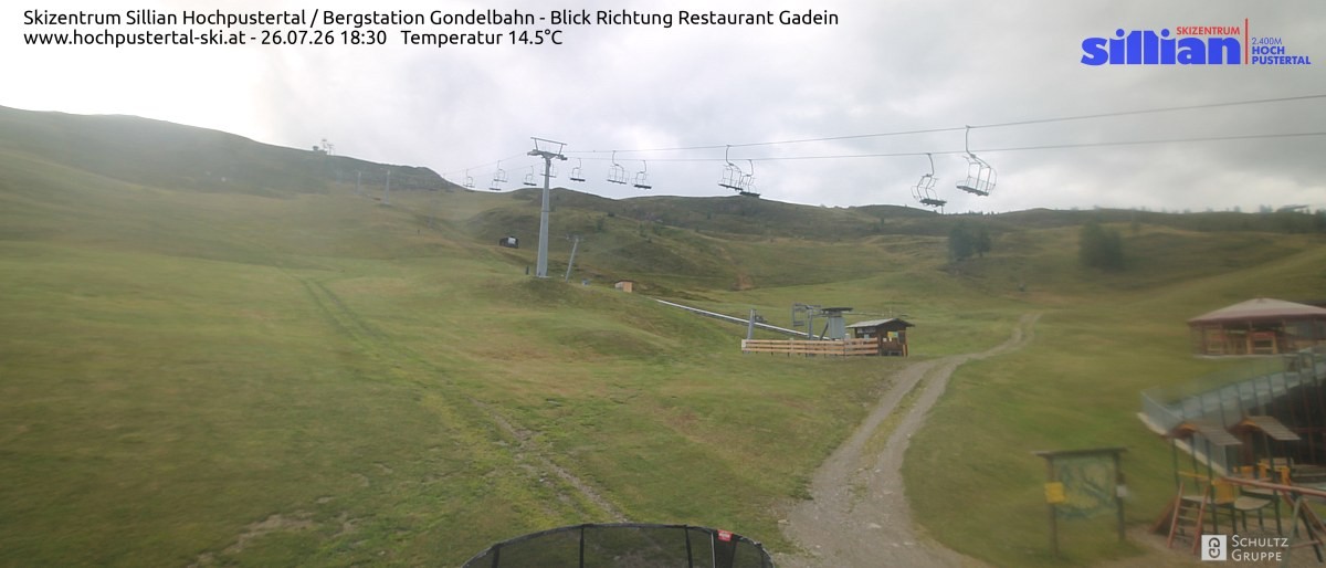 Archiv Foto Webcam Bergstation Gondelbahn in Sillian