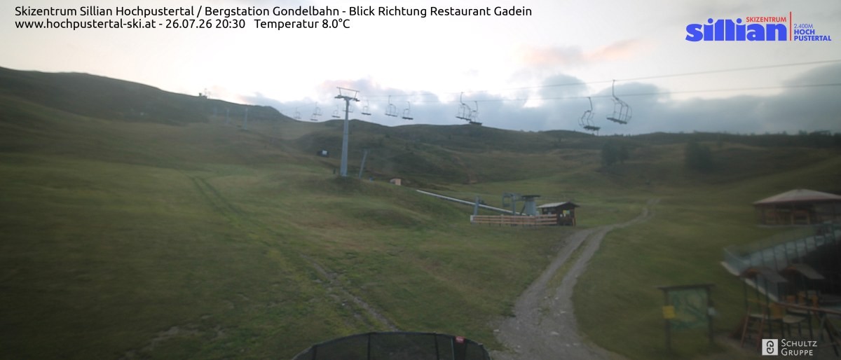 Archiv Foto Webcam Bergstation Gondelbahn in Sillian