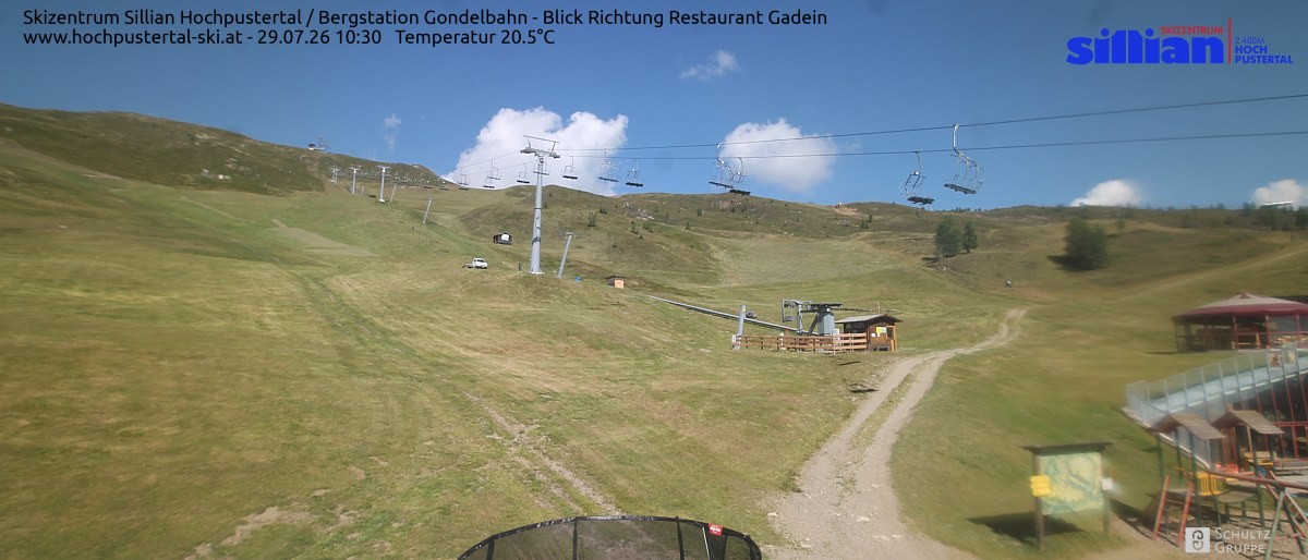Archiv Foto Webcam Bergstation Gondelbahn in Sillian