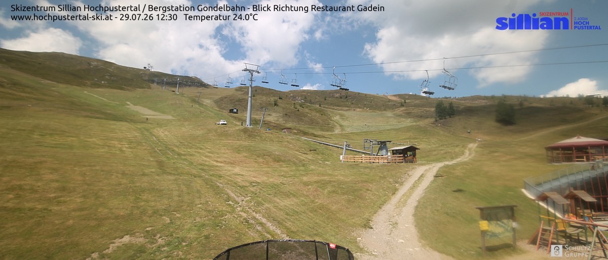 Archiv Foto Webcam Bergstation Gondelbahn in Sillian