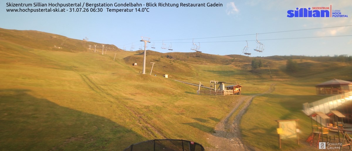 Archiv Foto Webcam Bergstation Gondelbahn in Sillian