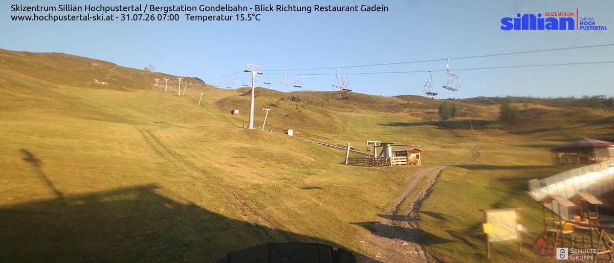 Archiv Foto Webcam Bergstation Gondelbahn in Sillian