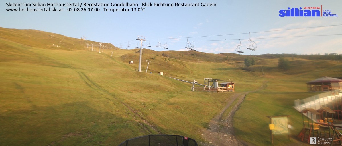 Archiv Foto Webcam Bergstation Gondelbahn in Sillian