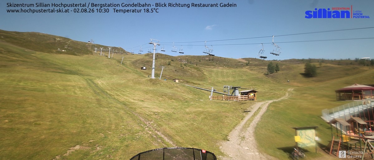 Archiv Foto Webcam Bergstation Gondelbahn in Sillian