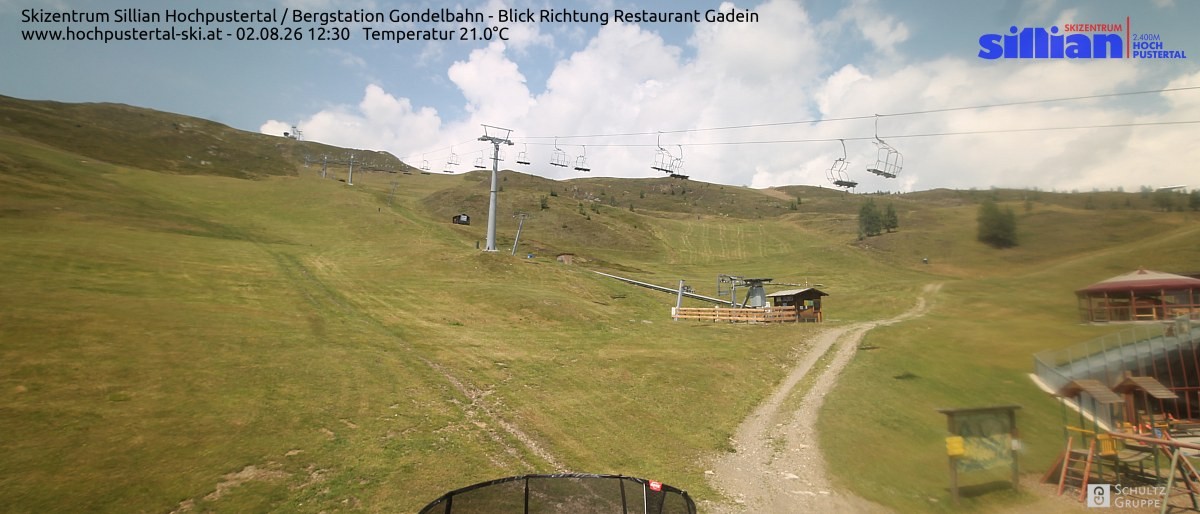 Archiv Foto Webcam Bergstation Gondelbahn in Sillian