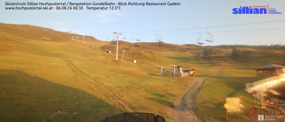 Archiv Foto Webcam Bergstation Gondelbahn in Sillian
