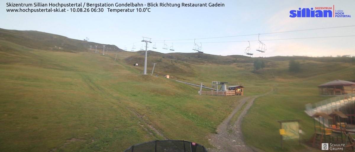 Archiv Foto Webcam Bergstation Gondelbahn in Sillian