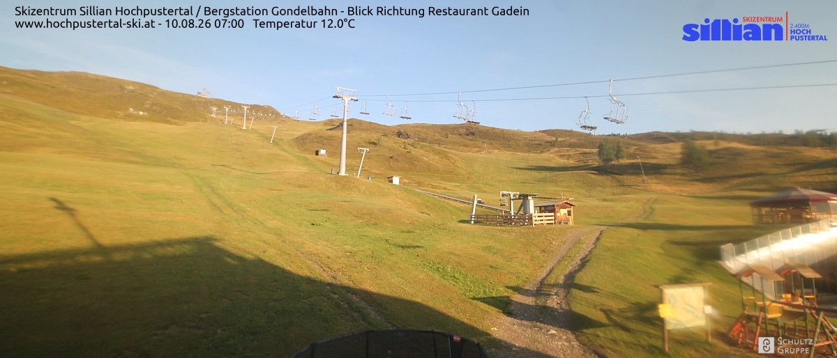 Archiv Foto Webcam Bergstation Gondelbahn in Sillian