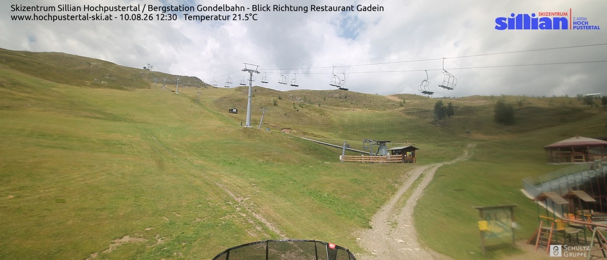 Archiv Foto Webcam Bergstation Gondelbahn in Sillian