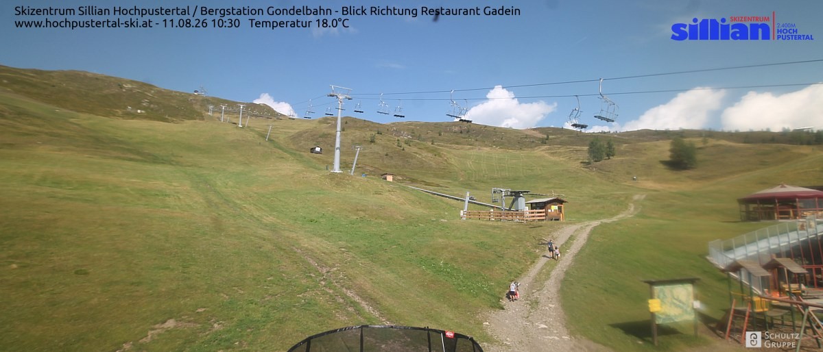 Archiv Foto Webcam Bergstation Gondelbahn in Sillian