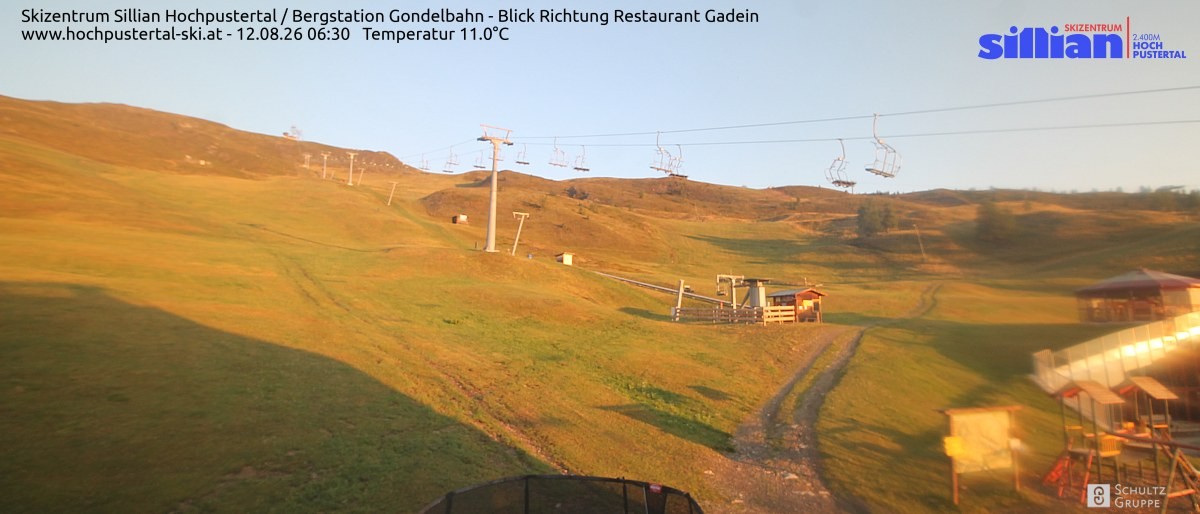 Archiv Foto Webcam Bergstation Gondelbahn in Sillian