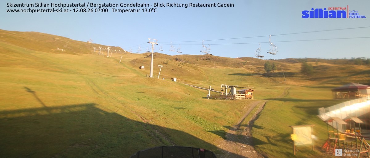 Archiv Foto Webcam Bergstation Gondelbahn in Sillian