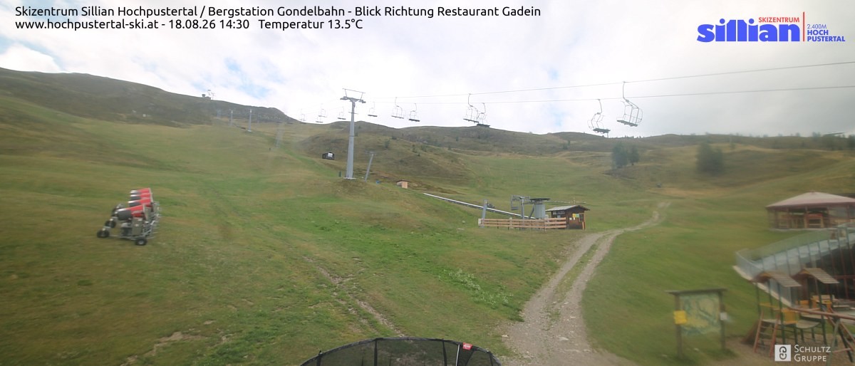 Archiv Foto Webcam Bergstation Gondelbahn in Sillian