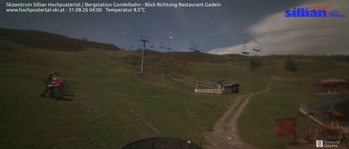 Archiv Foto Webcam Bergstation Gondelbahn in Sillian