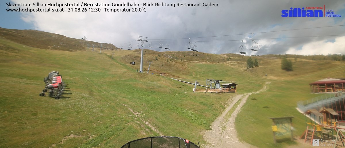 Archiv Foto Webcam Bergstation Gondelbahn in Sillian