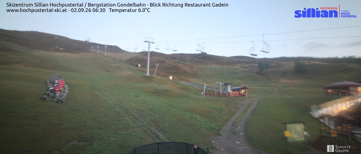 Archiv Foto Webcam Bergstation Gondelbahn in Sillian