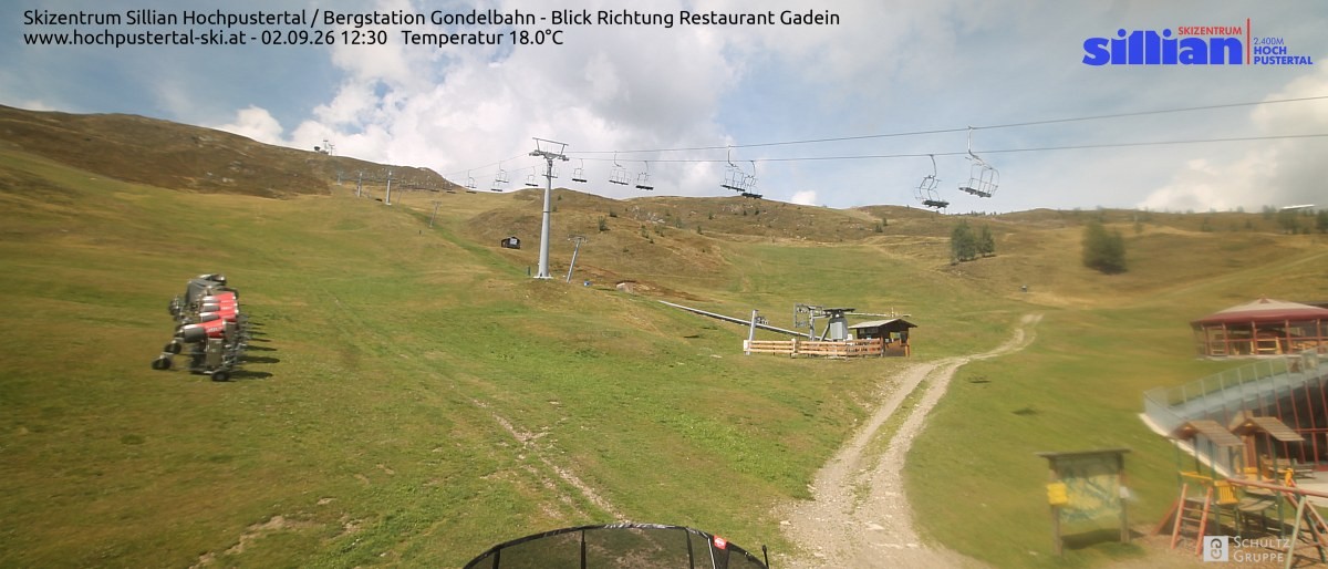 Archiv Foto Webcam Bergstation Gondelbahn in Sillian