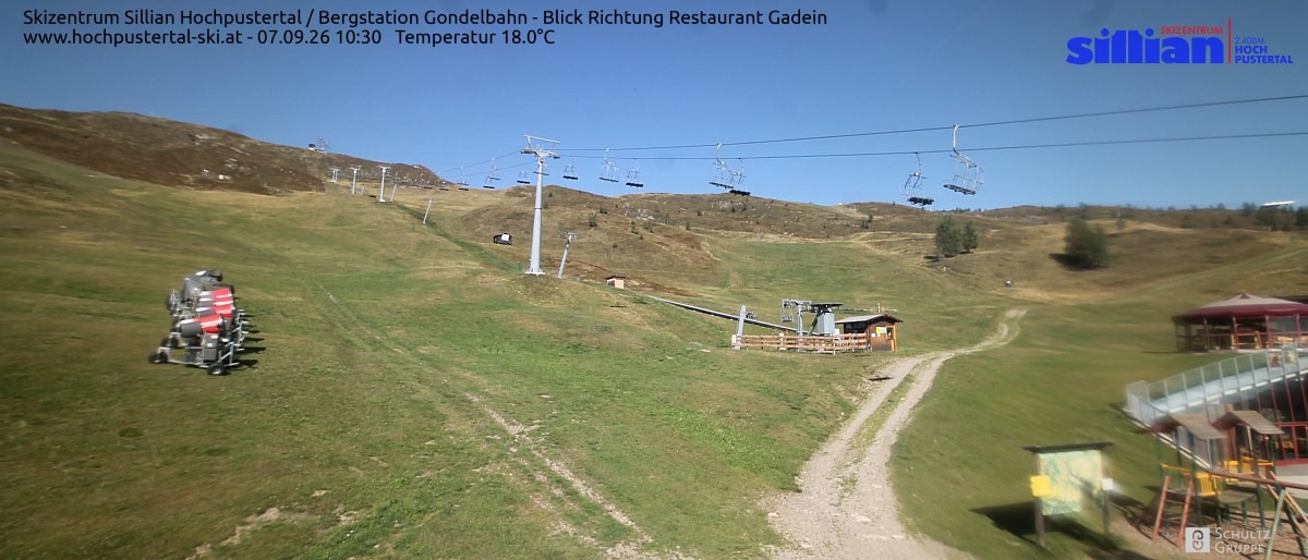 Archiv Foto Webcam Bergstation Gondelbahn in Sillian