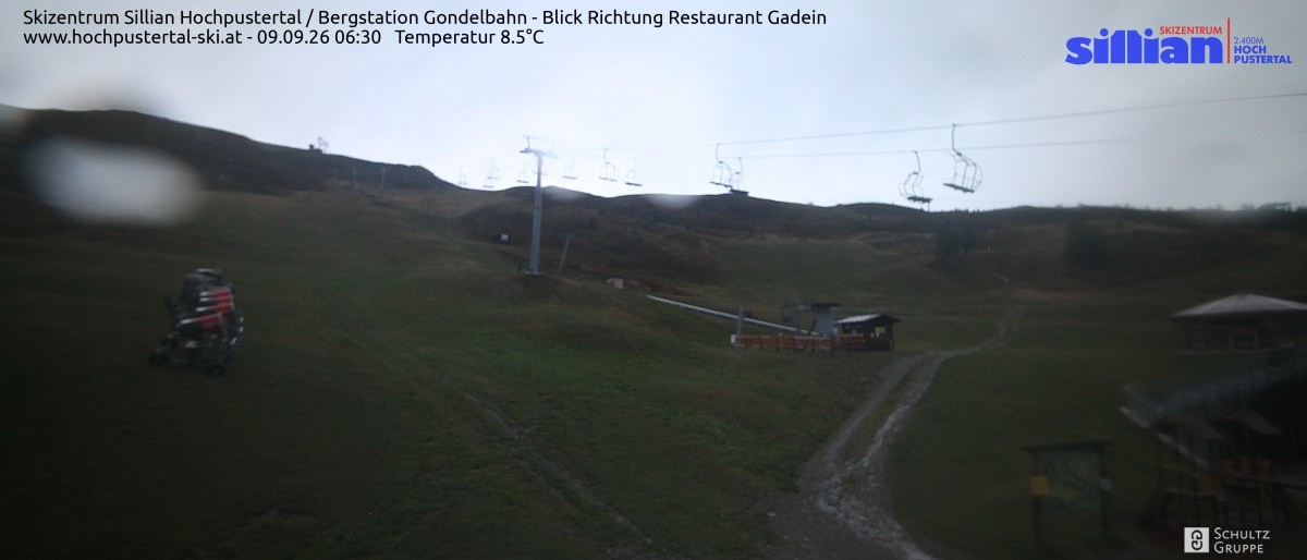Archiv Foto Webcam Bergstation Gondelbahn in Sillian