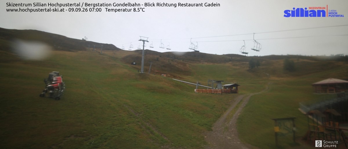 Archiv Foto Webcam Bergstation Gondelbahn in Sillian