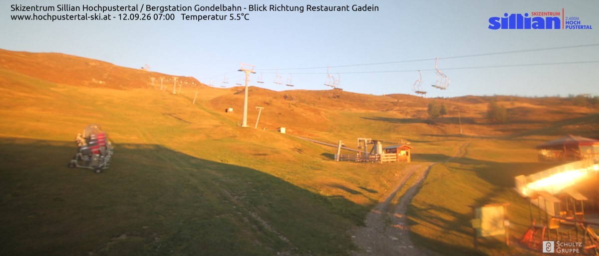 Archiv Foto Webcam Bergstation Gondelbahn in Sillian