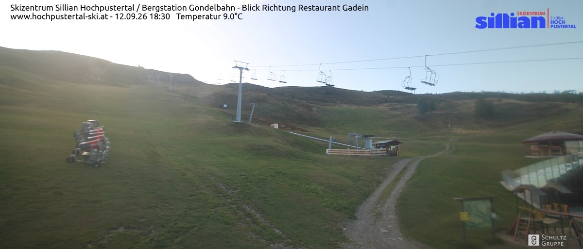 Archiv Foto Webcam Bergstation Gondelbahn in Sillian