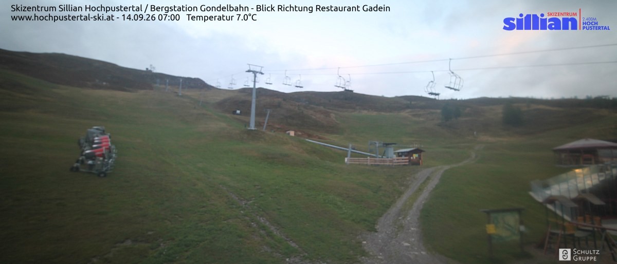 Archiv Foto Webcam Bergstation Gondelbahn in Sillian