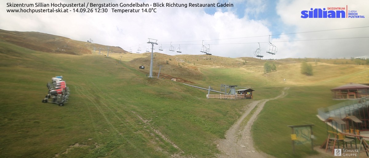 Archiv Foto Webcam Bergstation Gondelbahn in Sillian