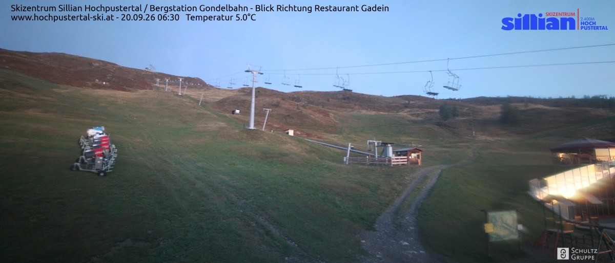 Archiv Foto Webcam Bergstation Gondelbahn in Sillian