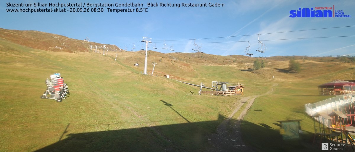 Archiv Foto Webcam Bergstation Gondelbahn in Sillian