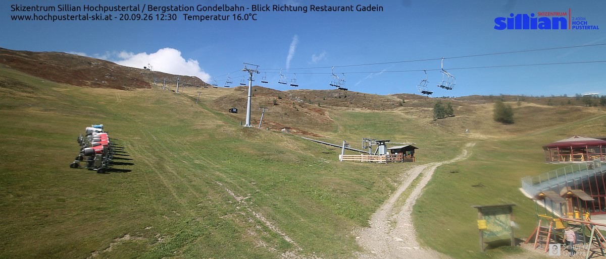 Archiv Foto Webcam Bergstation Gondelbahn in Sillian