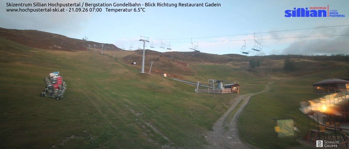 Archiv Foto Webcam Bergstation Gondelbahn in Sillian