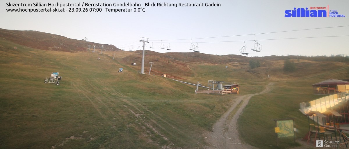 Archiv Foto Webcam Bergstation Gondelbahn in Sillian