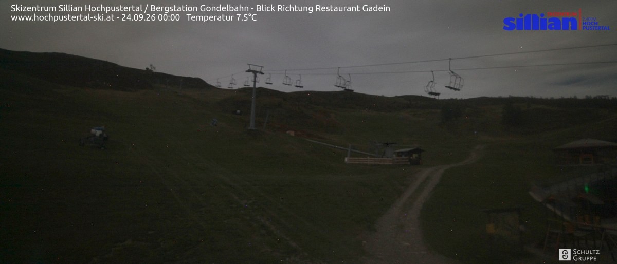 Archiv Foto Webcam Bergstation Gondelbahn in Sillian