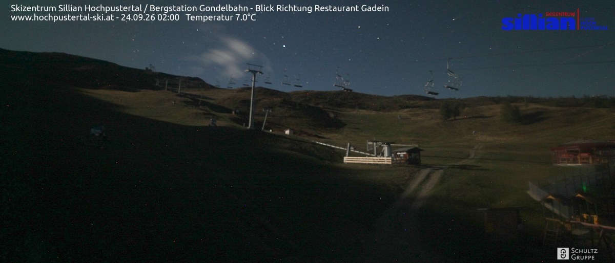 Archiv Foto Webcam Bergstation Gondelbahn in Sillian