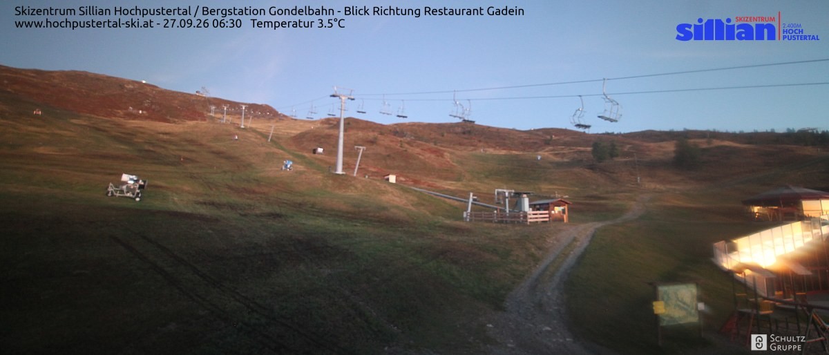 Archiv Foto Webcam Bergstation Gondelbahn in Sillian