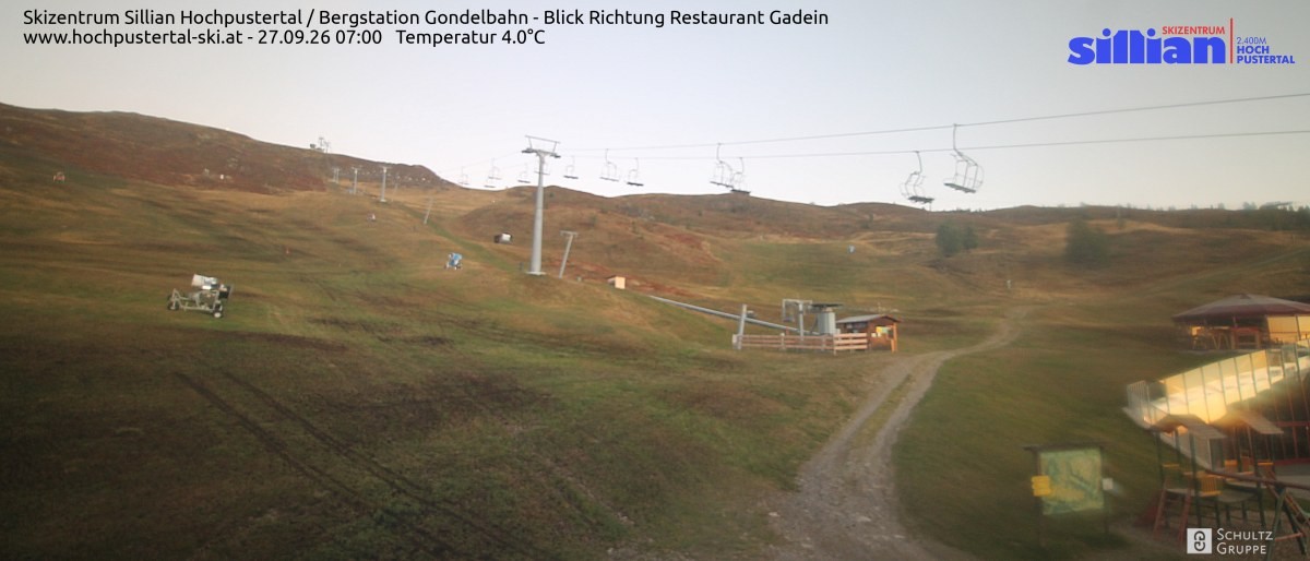 Archiv Foto Webcam Bergstation Gondelbahn in Sillian