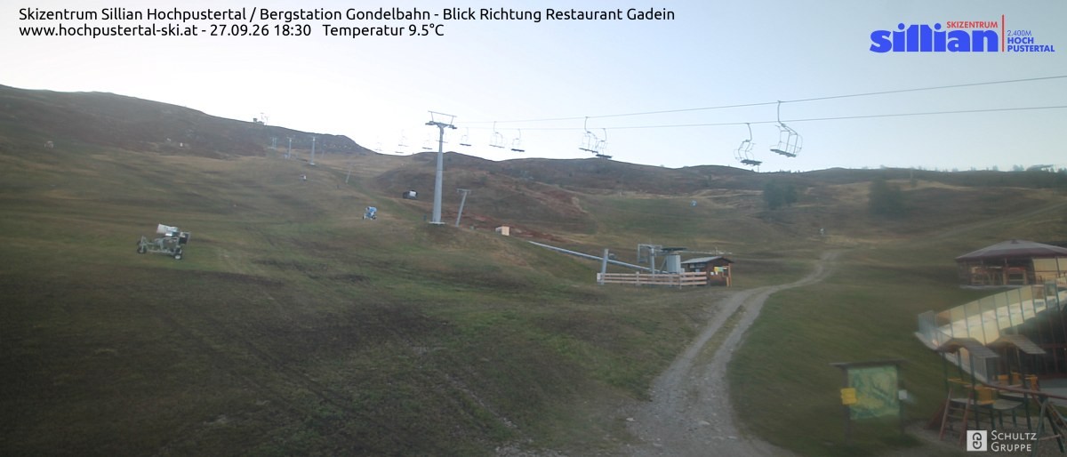 Archiv Foto Webcam Bergstation Gondelbahn in Sillian