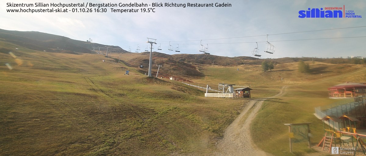 Archiv Foto Webcam Bergstation Gondelbahn in Sillian
