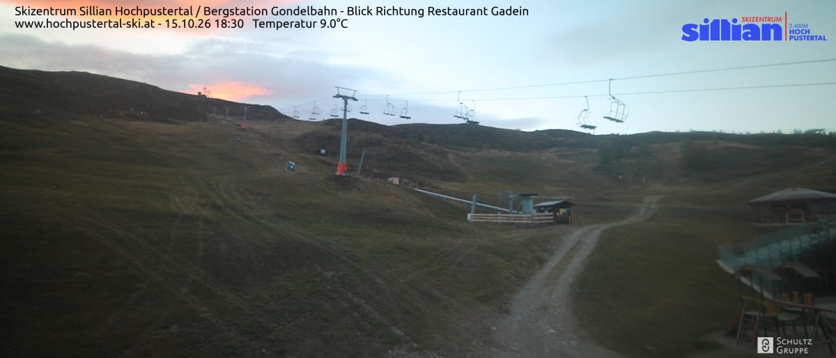 Archiv Foto Webcam Bergstation Gondelbahn in Sillian