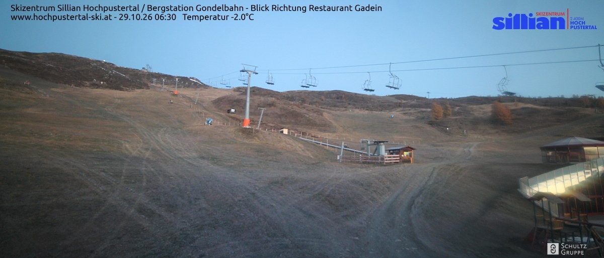 Archiv Foto Webcam Bergstation Gondelbahn in Sillian