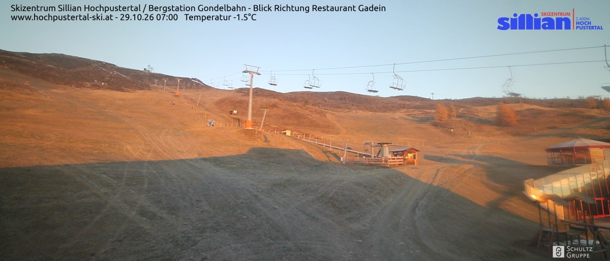 Archiv Foto Webcam Bergstation Gondelbahn in Sillian