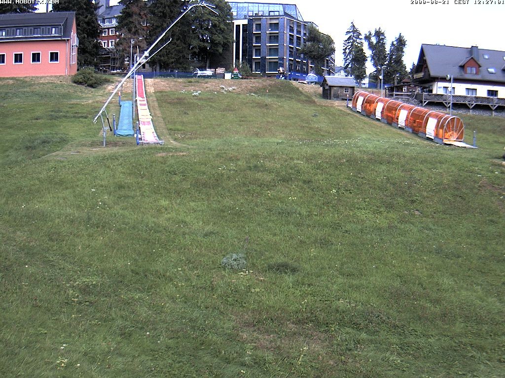 Archived image Webcam Fichtelberg mountain: kid's area