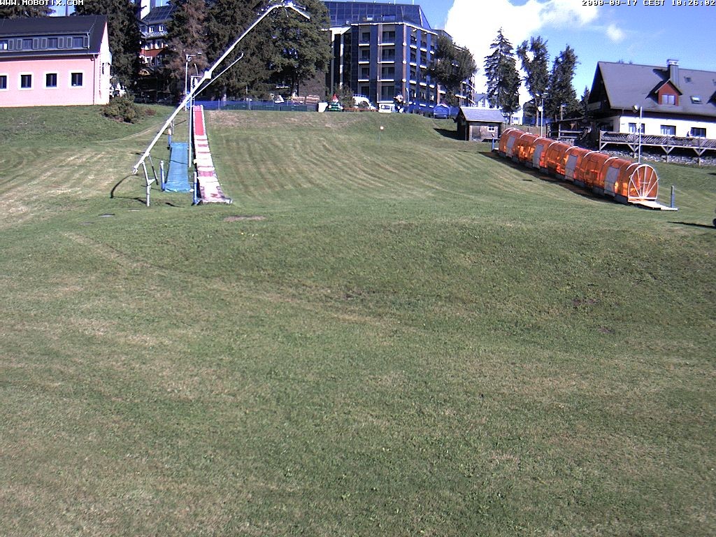 Archived image Webcam Fichtelberg mountain: kid's area