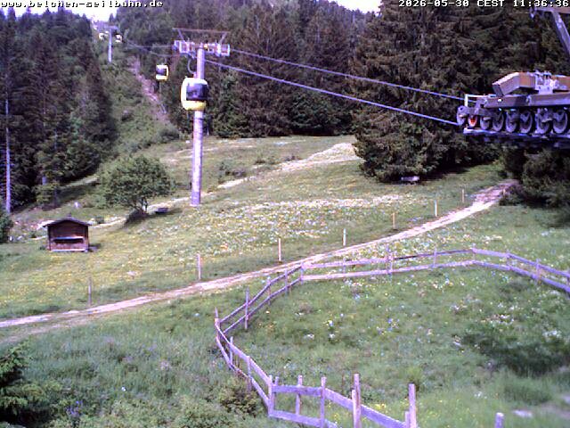 Archived image Webcam Base station of Belchen-Cablecar