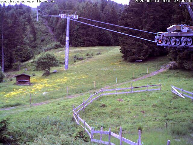 Archived image Webcam Base station of Belchen-Cablecar